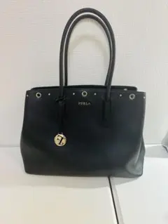 FURLA ブラック ハンドバッグ