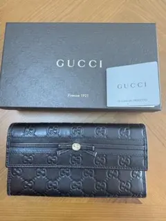 お値下げしました‼️GUCCI シマ/ブラウン 二つ折り財布 /希少商品