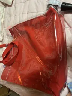 赤い透明エコバッグ