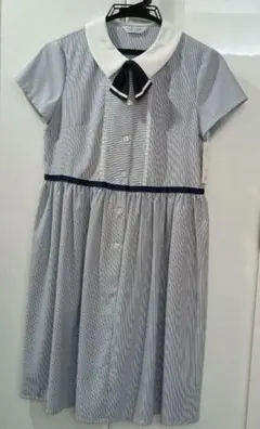 新品未使用、Lili Lund 半袖ワンピース 青と白のストライプ160cm