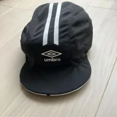 umbro ストライプキャップ 黒