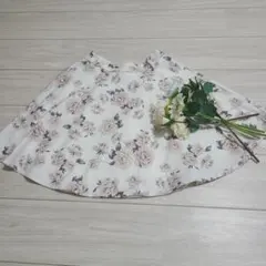 [美品]INGNI 花柄ホワイトスカート M