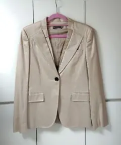 GUCCI（グッチ）☆40☆ベージュ テーラードジャケット 1つボタンのサムネイル