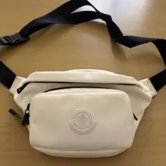 CHANEL ホワイト ボディバッグ - メルカリ