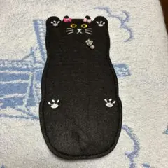 【アレンジ品】カルディ 黒猫 フェルトポーチ リメイク チャーム・リボン付き