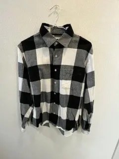 黒白チェック柄ネルシャツ