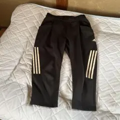 お値下げしましたadidas レディース7分丈パンツ ブラック３本白ライン