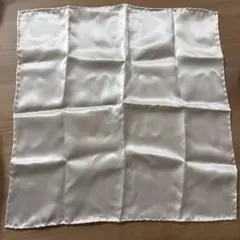 ホワイトシルクハンカチ