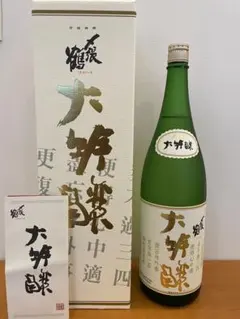 〆張鶴 大吟醸 金ラベル　1,800mlのサムネイル