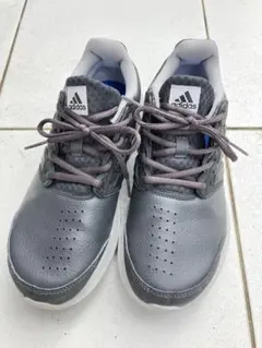 美品　adidas グレー スニーカー　ランニングシューズ