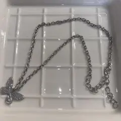 蝶 ネックレス
