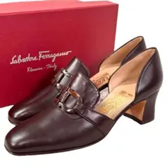 ほぼ新品 サルヴァトーレフェラガモ 5 1/2 23 パンプス ガンチーニ