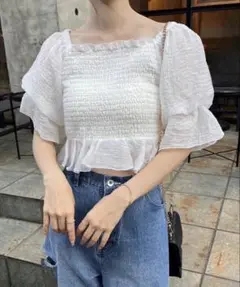 NICE CLAUP シャーリングブラウス
