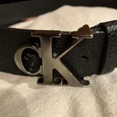 Calvin Klein Jeans 黒レザーベルトのサムネイル