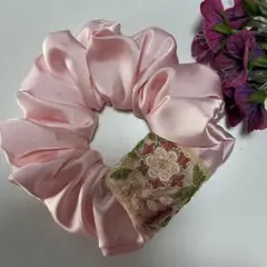 ハンドメイドシュシュ サテン 花柄刺繍　No121