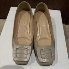 ダイアナ　ベージュ クロコダイル風 パンプス 低ヒール