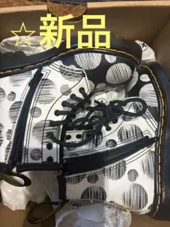 Dr. Martens キッズ　新品のサムネイル