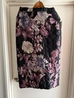 【希少・美品】DRIES VAN NOTEN キルティング 花柄スカート 36のサムネイル