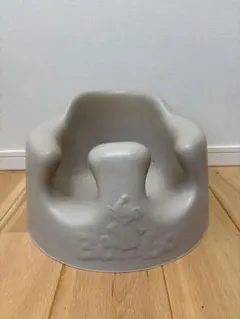 Bumbo ベビーチェア サンドベージュ