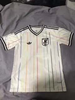 サッカー日本代表 アウェイユニフォームトレフォイル三つ葉カラー