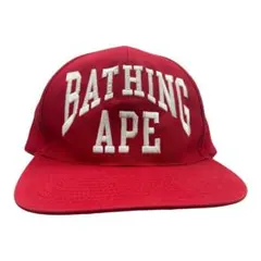 A.BATHING APE ロゴ 刺繡 ベースボールキャップ 帽子 レッドのサムネイル