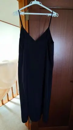 ユニクロ　キャミワンピース ブラック