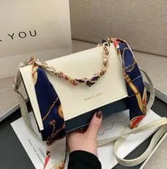 新品未使用　ショルダーバッグ　ハンドバッグ　2way ホワイトネイビーG