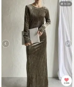 長袖ロング丈バックオープンベロアワンピース