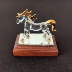 クリスタル風 ガラス細工 馬 置物 土台付き 跳ね馬 インテリア 風水