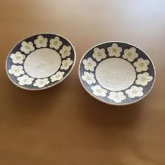 緑色 花形 陶器皿 青磁 - メルカリ