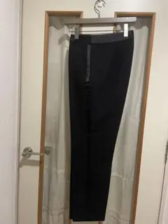 SALE ZARA 光沢ストライプ入りオシャレパンツ　新品