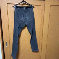 グレー スキニーパンツ