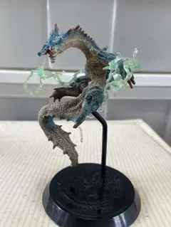 モンスターハンター　ラギアクルス 怒り状態　フィギュア