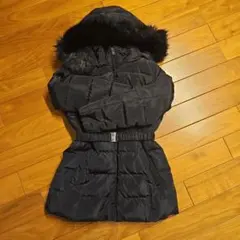 ネイビー ダウンジャケット