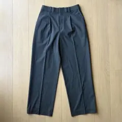 ユニクロ　ワイドタックパンツ　スラックス　ダークグリーン