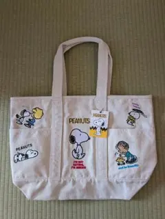 新品タグ付き　スヌーピー 刺繍 トートバッグ 大容量