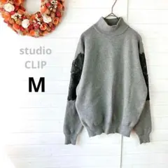 スタジオクリップ　ハイネックセーター M　グレー　ウール混　袖に刺繍　花柄