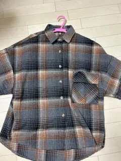 チェック柄カジュアルシャツ