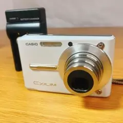 ✨動作確認済み！✨CASIO EXILIM EX-S100 充電器付き！ ✨動作確認済み！✨CASIO EXILIM EX-S100 充電器付き！ - メルカリ