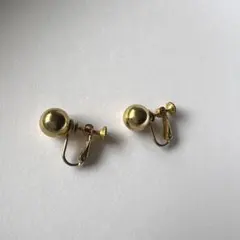 【着画あり】ANEMONE ニュアンス系 ボールイヤリング 丸型 玉 ゴールドのサムネイル