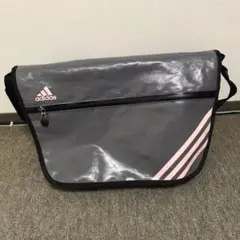 adidas アディダス ショルダーバッグ　スポーツバッグ