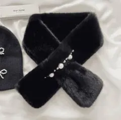 ファーマフラー　ティペット　ふわふわ　パール　首元あったか　冬小物　ブラック