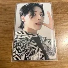 ateez アチズ　OUTLAW minirecord 特典 トレカ ウヨン