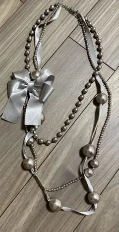 リボン付きパール風ビーズネックレス