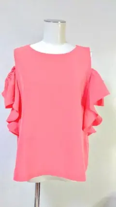 美品 GLORY ピンク オフショルダーフリルトップス Lサイズ