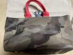 美品✨A.D.M.J. トート ハンドバッグ カモフラ 迷彩 グレー系 ピンク A.D.M.J. トートバッグ カモフラージュ柄 - メルカリ
