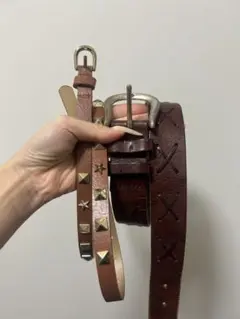 スタッズ付きブラウンレザーベルト