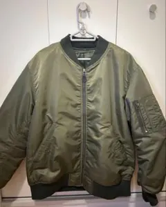 GU MA-1ジャケット オリーブ色Mサイズ
