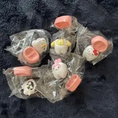 サンリオ みんなでなっちゃお 歯 キティ マイメロ プリン ペックル ガチャ