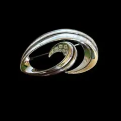 シルバー色　 ブローチ　昭和レトロ　 アンティーク